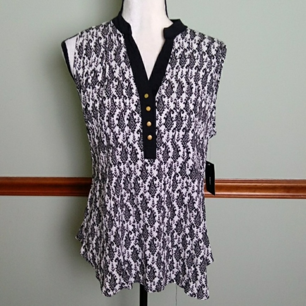 New Robert Louis Black and White Top